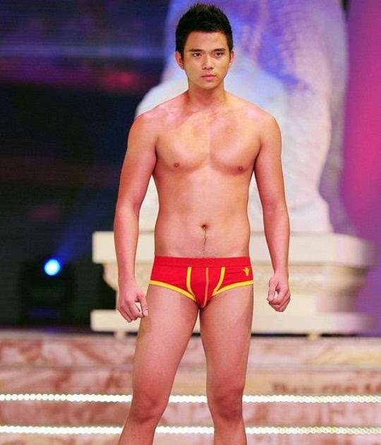Watch Kenneth Salva in his launching film "Bola" (The Players)
Sign Up: tinyurl.com/9zat9kju