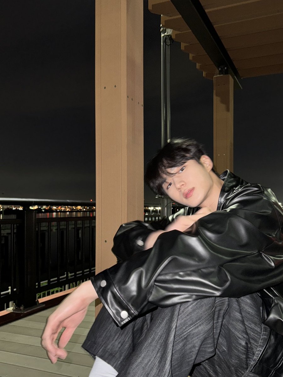 WEi__Member's tweet image. [#준서] 루아이 감기 조심해요🍀