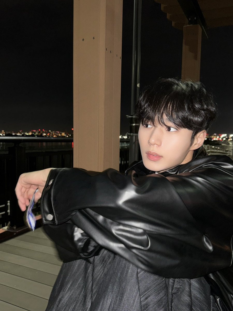 WEi__Member's tweet image. [#준서] 루아이 감기 조심해요🍀