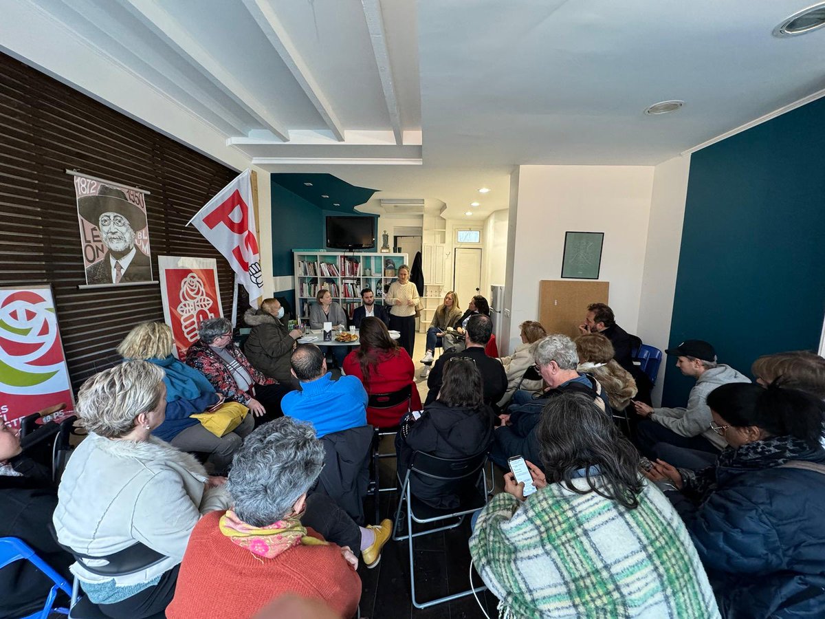 PS Paris 15 🌹 (@psparis15) on Twitter photo Aujourd’hui, nous organisions une AG sur la la solidarité, la parentalité et la mixité sociale et scolaire.
🙏 Merci à <a href="/cbrossel/">Colombe Brossel</a> et <a href="/mayaakkari/">Maya Akkari</a> pour leurs éclairages, ainsi qu’à l'association Le Village pour son travail auprès des familles, notamment monoparentales. Aujourd’hui, nous organisions une AG sur la la solidarité, la parentalité et la mixité sociale et scolaire.
🙏 Merci à <a href="/cbrossel/">Colombe Brossel</a> et <a href="/mayaakkari/">Maya Akkari</a> pour leurs éclairages, ainsi qu’à l'association Le Village pour son travail auprès des familles, notamment monoparentales.