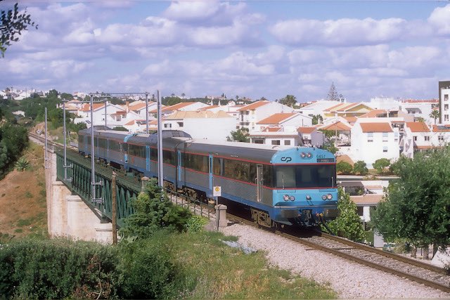 0457. Seen Passing over the river Gilao at Porto Nova Tavira Portugal with a late running 17:53  5718 diagram  Vila Real S Antonio Lagos stopper #portugal  #portonova #Rivergilao #algarve #trainspotting #hydraulicunit #vilarealsantonio #Lagos #tavira #CP #regional