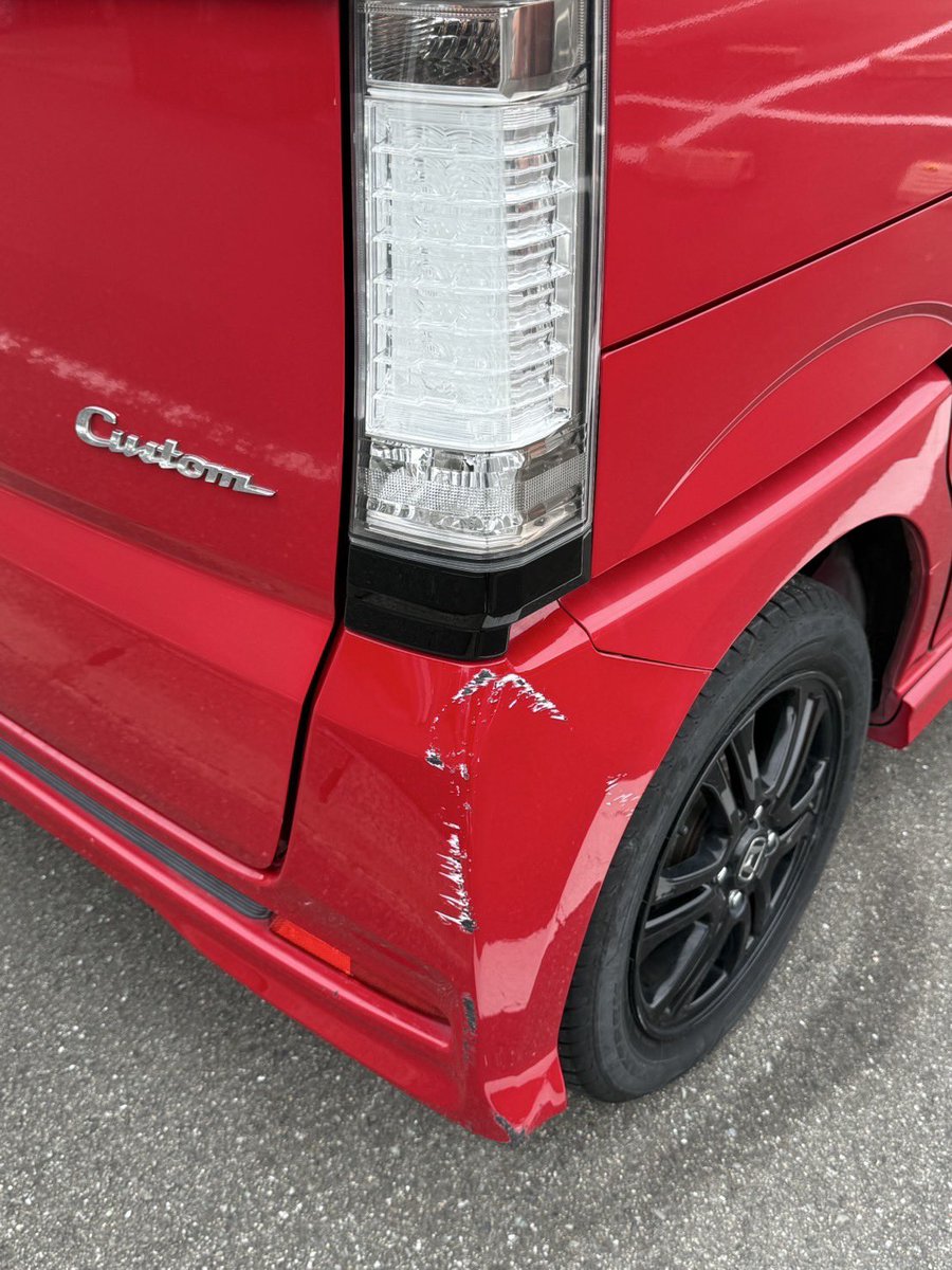 r7822r's tweet photo. 26年127067㌔
HONDA
NBOX
Nボックス　右フロント　右リア　傷あり。
30万

欲しい方居ませんか？
福岡からです。
現車確認可！
#売ります
#車売ります
#車欲しい人 https://t.co/OD5kjvikRf