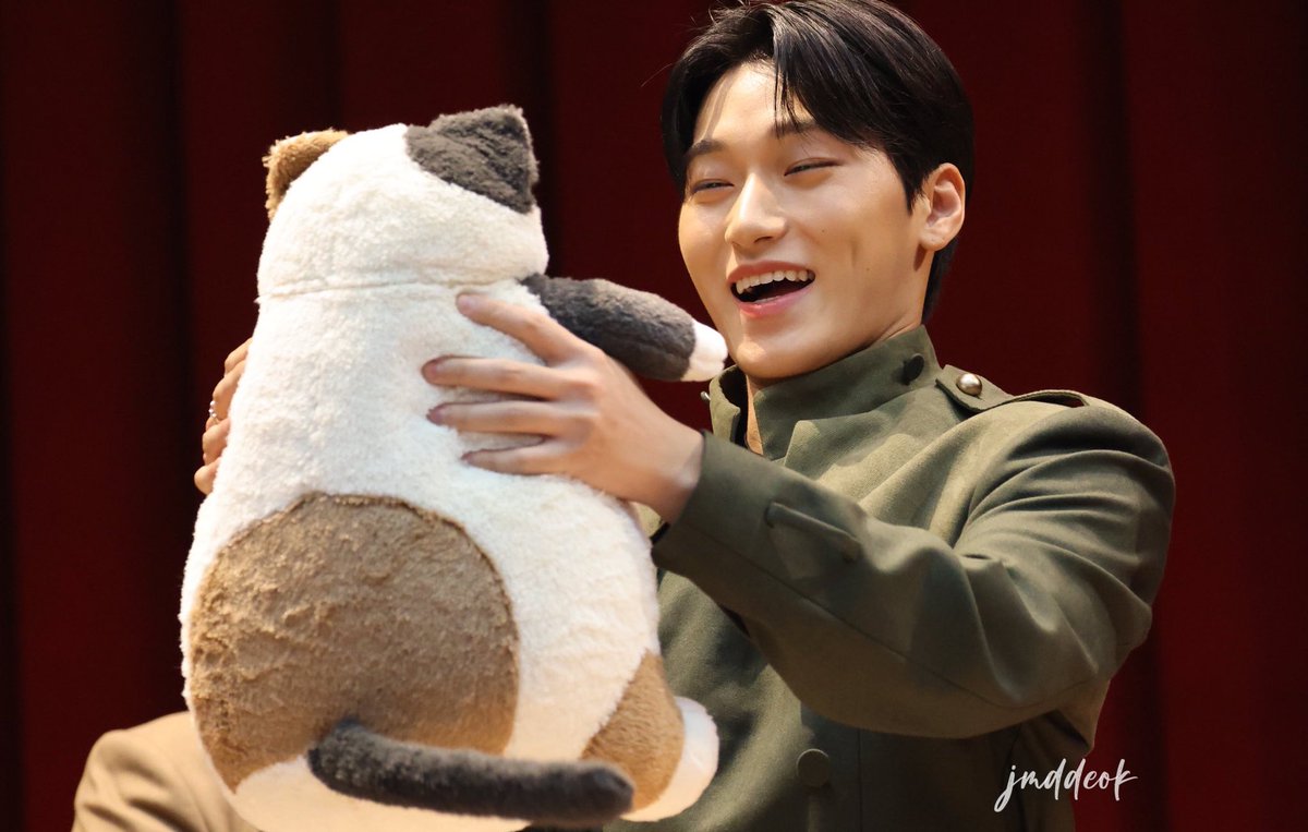 heartinsani's tweet image. the most heartwarming photo sequence EVEEER