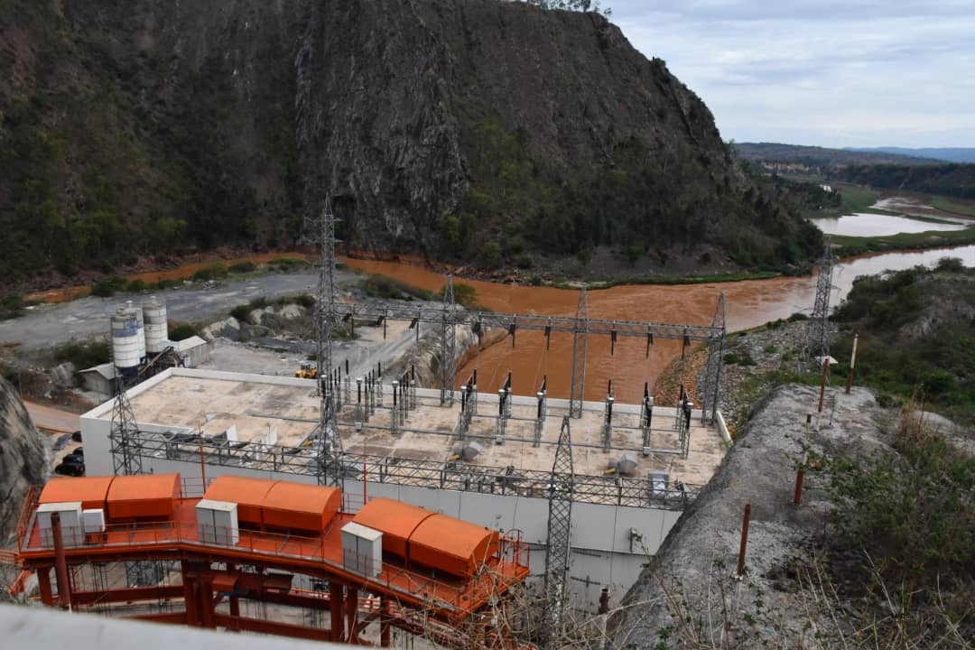 Le vendredi 15/11/2024, les Ministres de l'énergie du Burundi, de la Tanzanie et du Rwanda se sont réunis à Ngara, en Tanzanie, pour discuter de la Centrale Hydroélectrique de RusumoFalls, notant que le projet touche à sa fin et prévoyant son inauguration dans un avenir proche