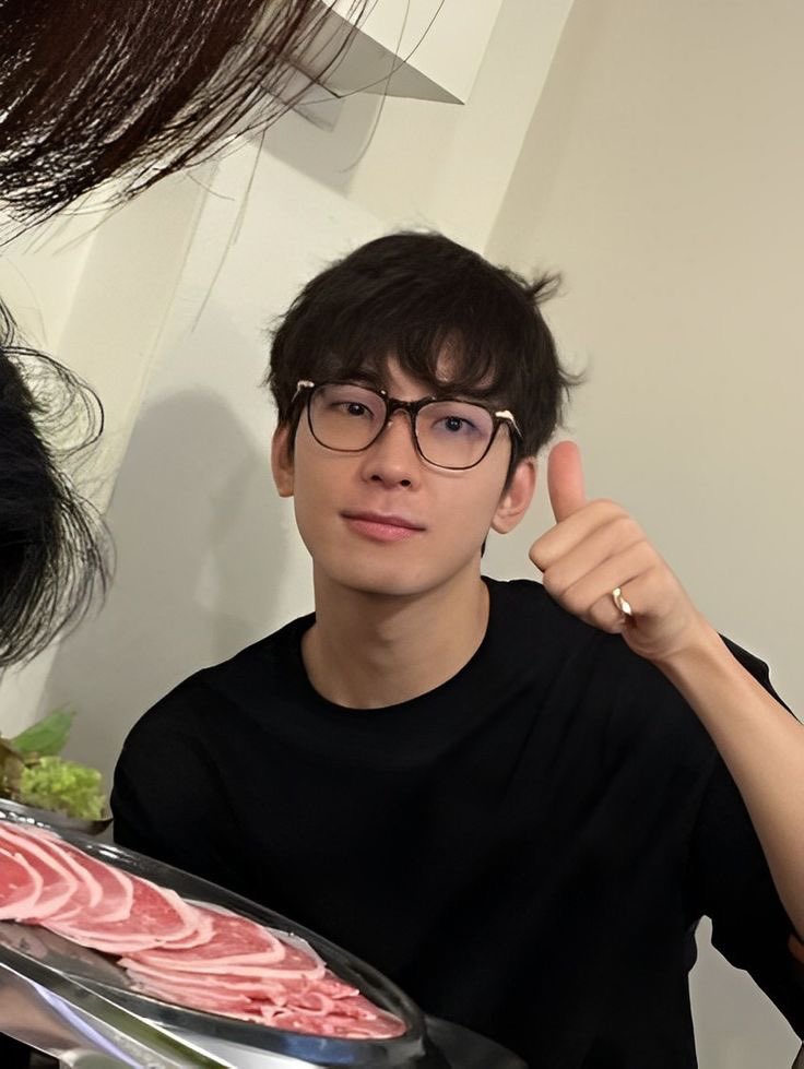 Nag date nga pala kami ni wonwoo~

#CaratSelcaDay 
#17CaratSelcaDay 
#CSD <a href="/pledis_17/">세븐틴(SEVENTEEN)</a>
#WONWOO