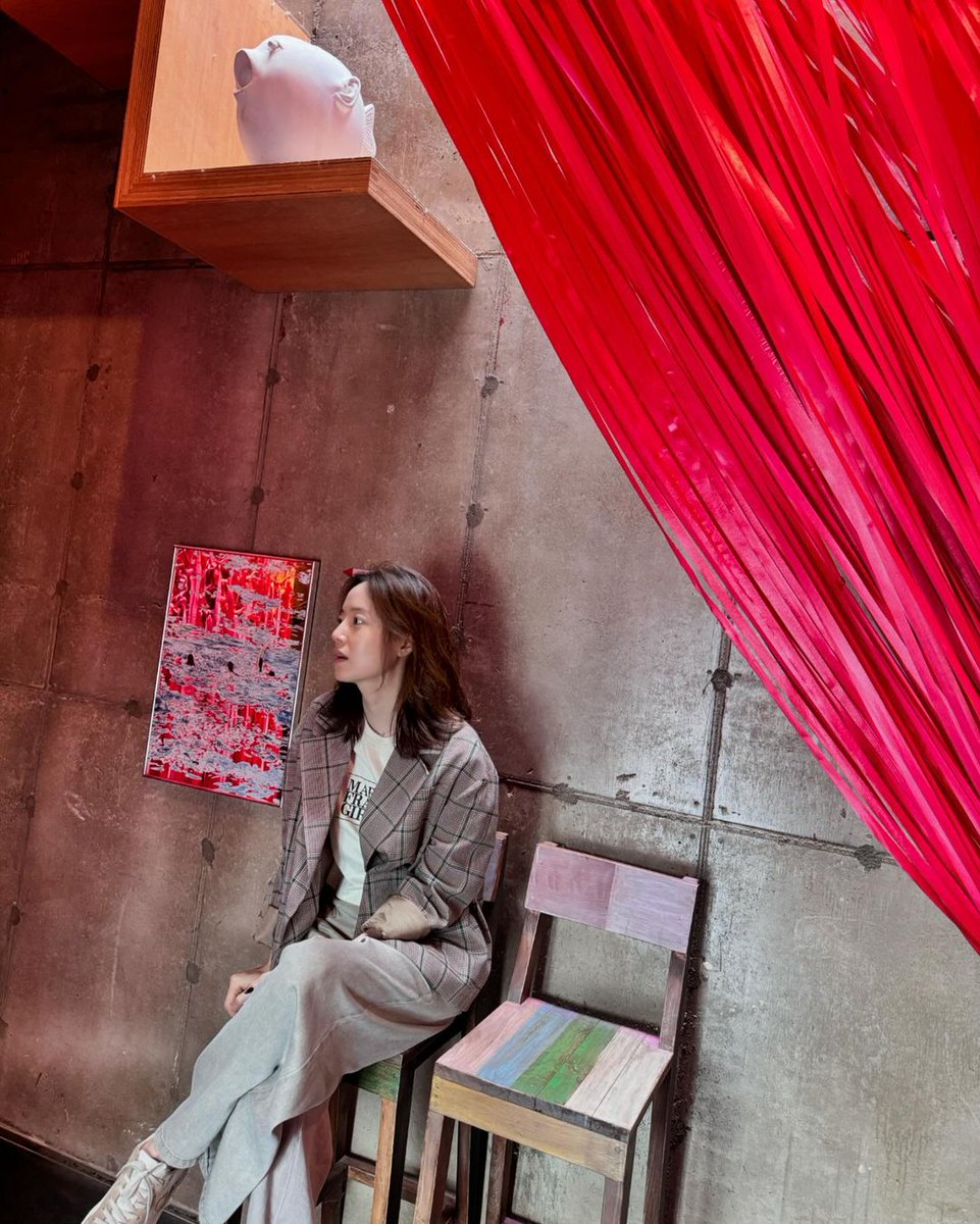 bbbbbbbbbmmm13's tweet photo. 끄앙 채원 ㅜㅜ 왜이리 잘생김🥲 https://t.co/Dgu8GGetO4