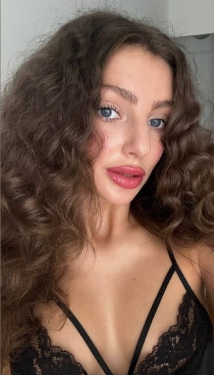 Thinkrussian58's tweet photo. Shout out for Simple Russian girl Channel on YT , can't be easy small town girl in Moscow trying to be a vlogger and make some money , here she shows us her little Moscow Apartment it's cute 🇹🇭

https://t.co/vHtYVp7RZa 

#Russia #Moscow #Russian #Putin #vlog #soviet #apartment 🇹🇭 https://t.co/jGf0f3Pk03