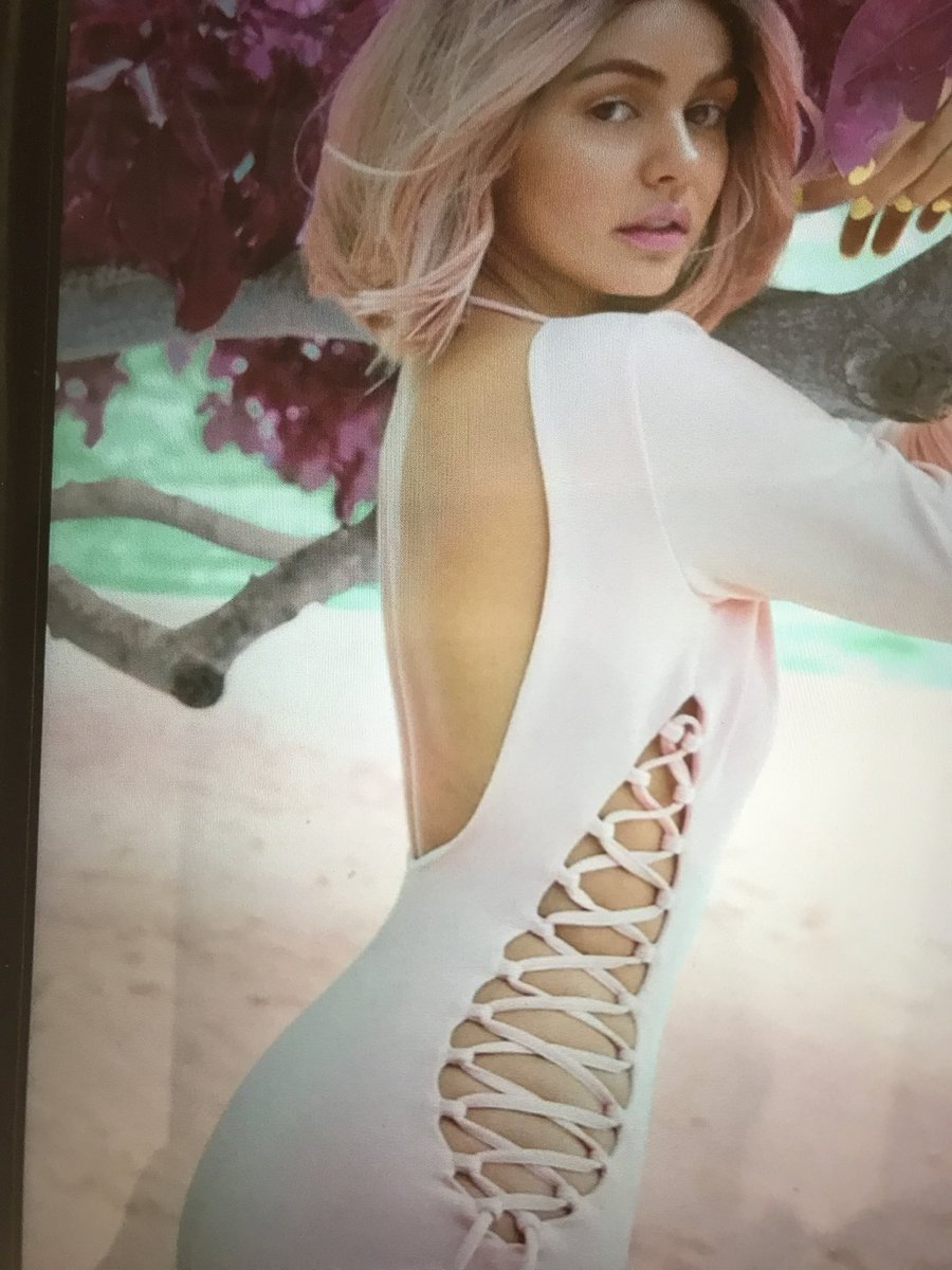 sofiemarie0209's tweet photo. @emeemedumplang Just look at her as a blonde bombshell in abt the same hair length🥰❤️😍
Janine Gutierrez
#Preview2018 https://t.co/aKTHi3Ui4d