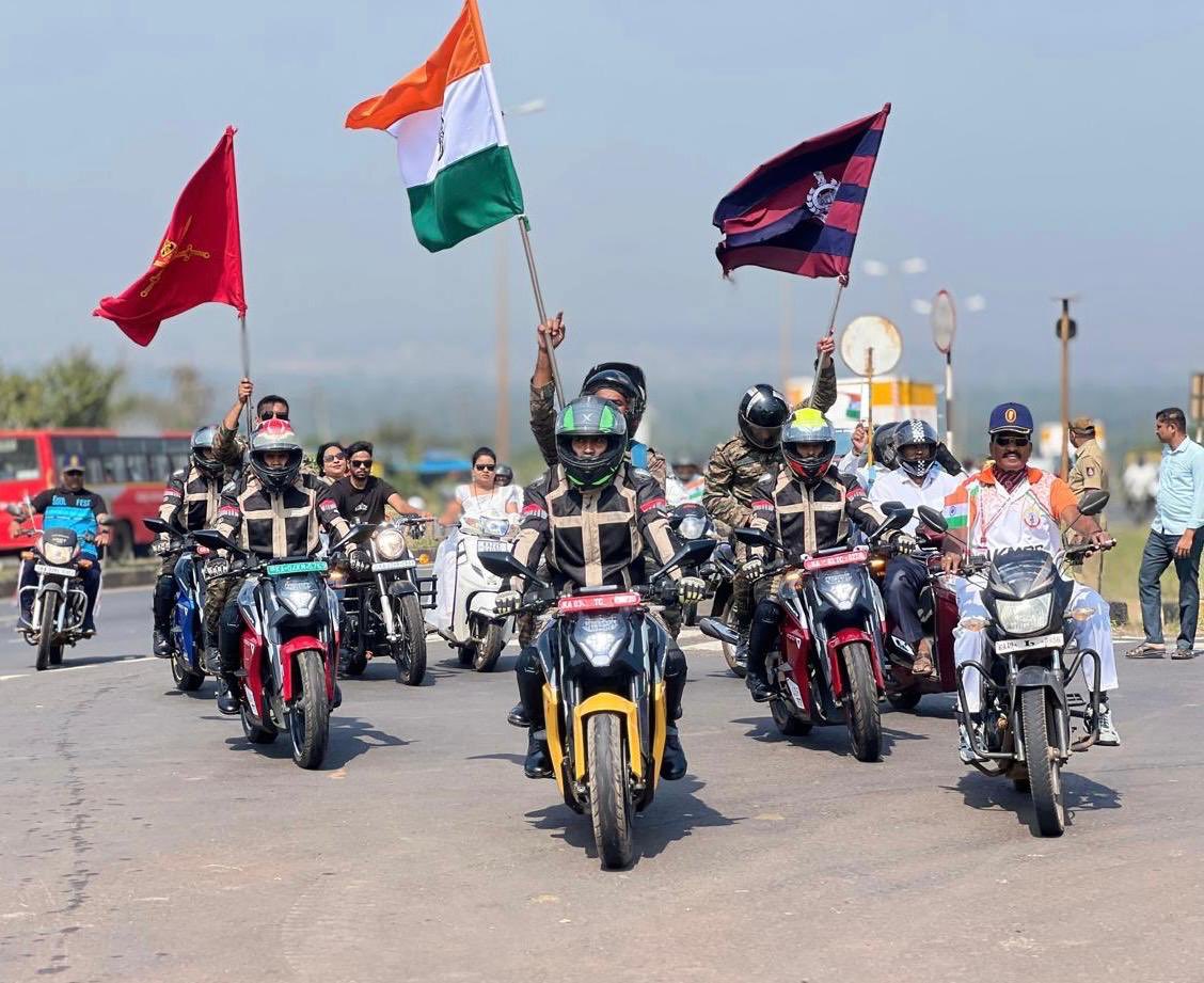 IaSouthern's tweet photo. As part of the 244th anniversary celebrations of the #MadrasSappers, an electrifying e-bike rally was flagged off from #Trivandrum, #Hyderabad, #Kanyakumari and #Belagavi, amidst enthusiastic cheers from the crowd. Riding state-of-the-art Ultraviolette e-bikes, the rally will cover over 1000 km across the Southern States, fostering connections with #veterans along the route. The event will culminate in #Bangalore, symbolising the spirit of camaraderie, innovation and outreach. 

#MadrasSappers #VeteransOutreach #GoGreen #ebikes @adgpi