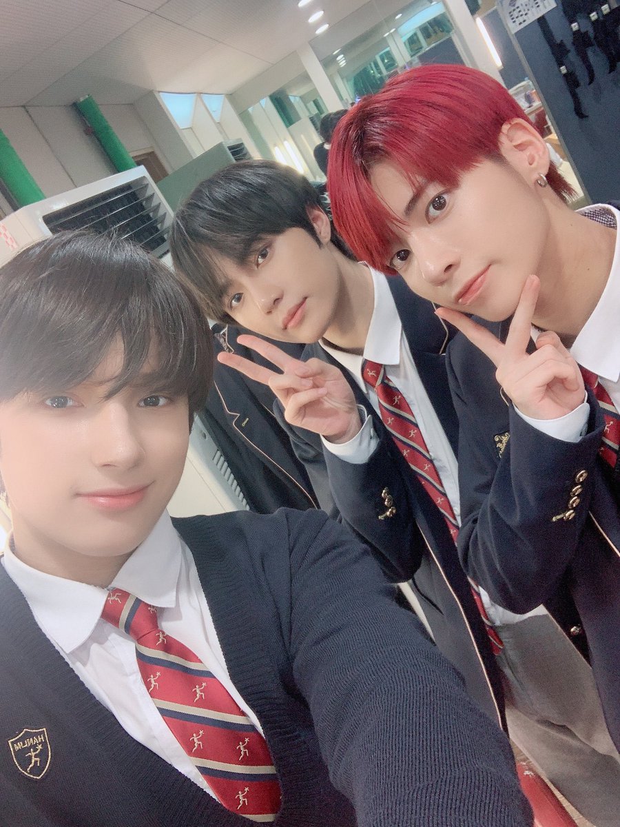 루스 tweet media
