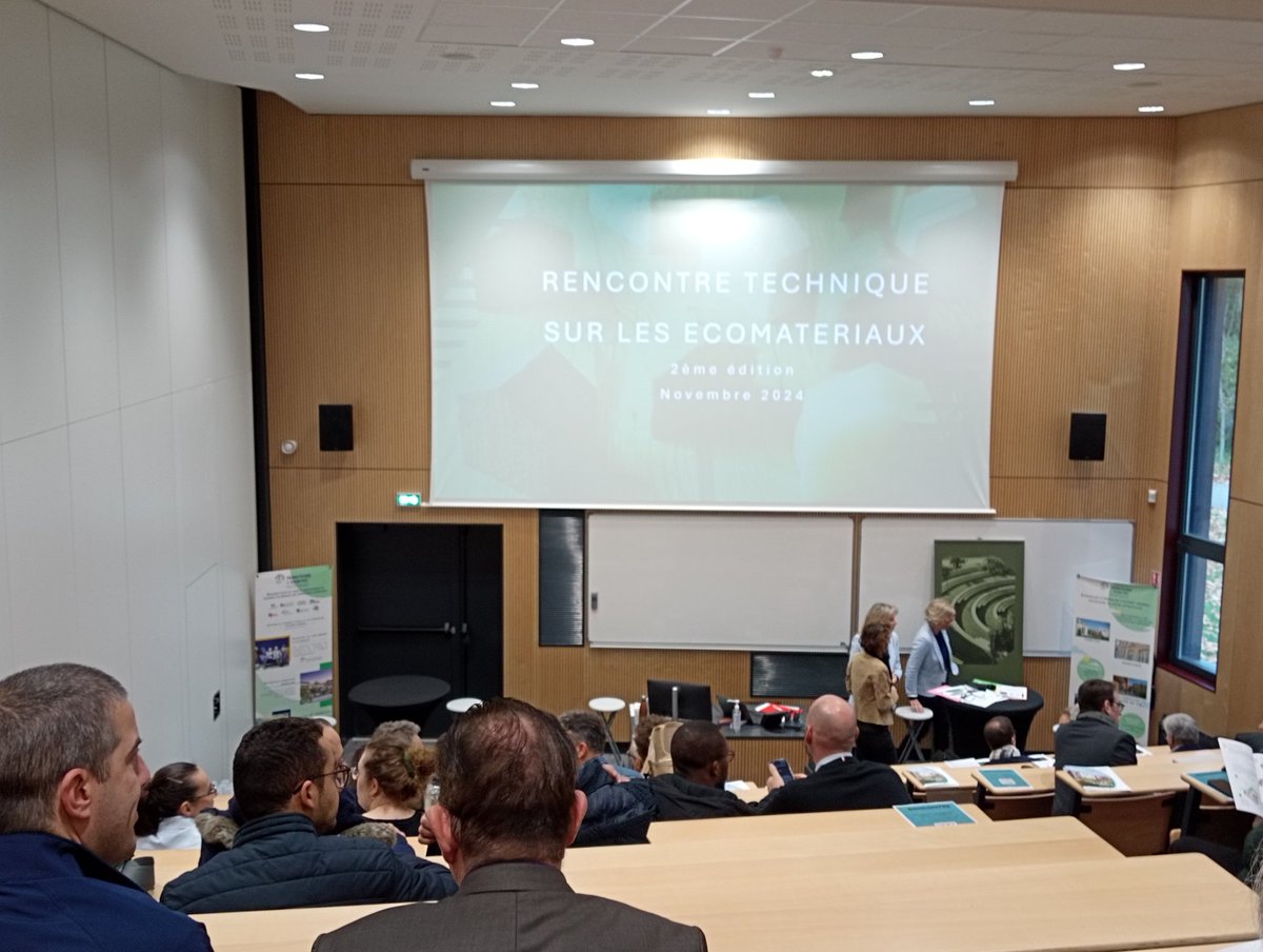 ProfGauchard's tweet photo. ➡️ Quelques étudiantes de BTS Professions Immobilières étaient présentes à une rencontre sur la technique éco-matériaux organisée par TERRITOIRE ET HABITAT NORMAND avec qui le @ClaudelLycee  est partenaire.

#BTS #immobilier #logementsocial #ecomateriaux https://t.co/SWhIwNmjXD