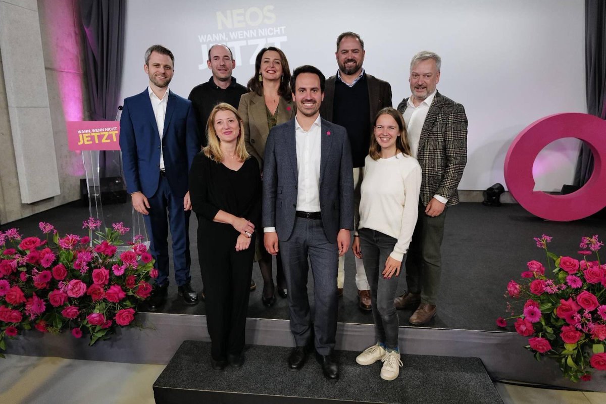 Habemus neues Landesteam 🎉 Wir gratulieren allen Kandidatinnen und Kandidaten:

- Christoph Wiederkehr
- Markus Ornig
- Andreas Köb
- Bettina Emmerling
- Anna Stürgkh
- Karl-Arthur Arlamovsky
- Selma Arapović

Mit euch gehen wir gut aufgestellt in die nächsten Jahre. 💪