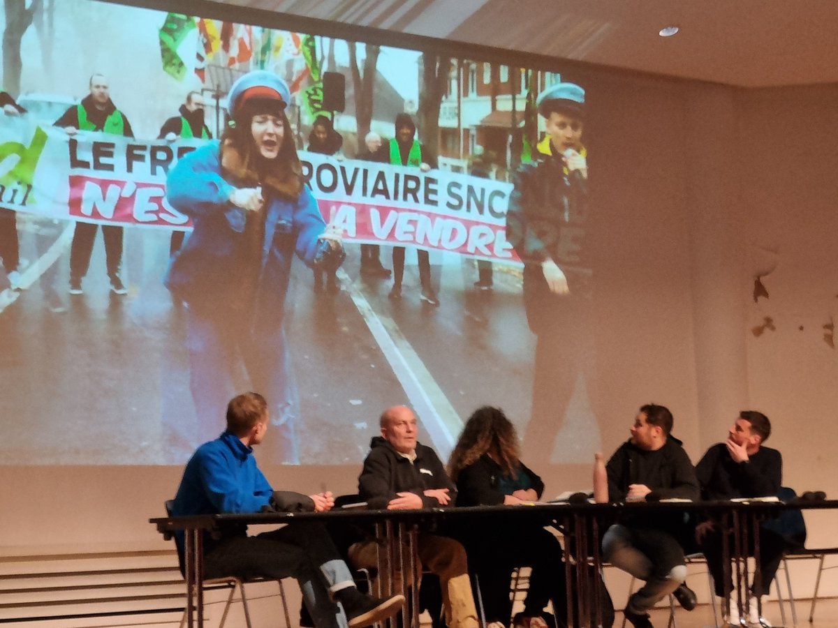 C'est reparti pour les Rencontres de l'aes avec les luttes actuelles et à venir à la #SNCF avec <a href="/Fede_SUD_Rail/">SUD-Rail Fédération ⏚</a>, la <a href="/cfdtcheminots/">cfdtcheminots</a> et Planète Boum Boum