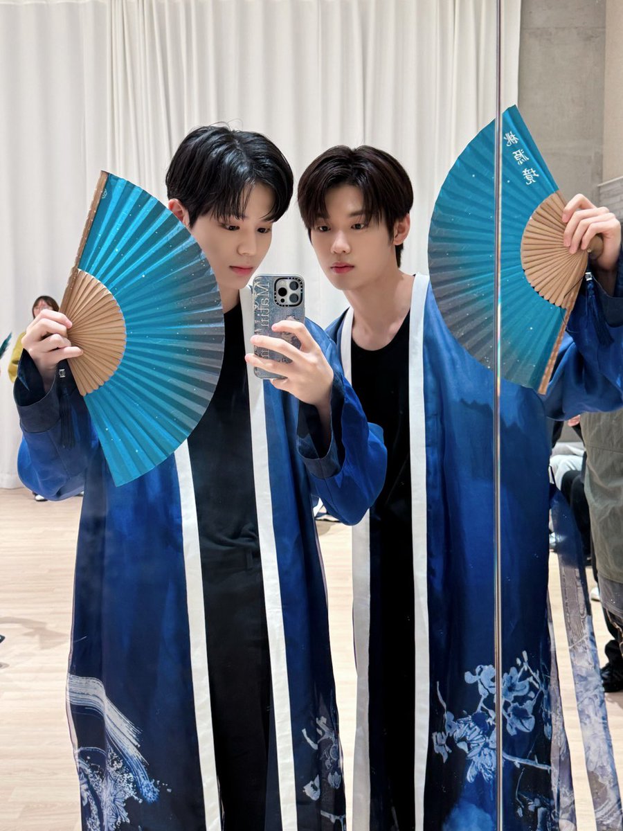 🪭

#EVNNE #이븐
#문정현 #MUNJUNGHYUN