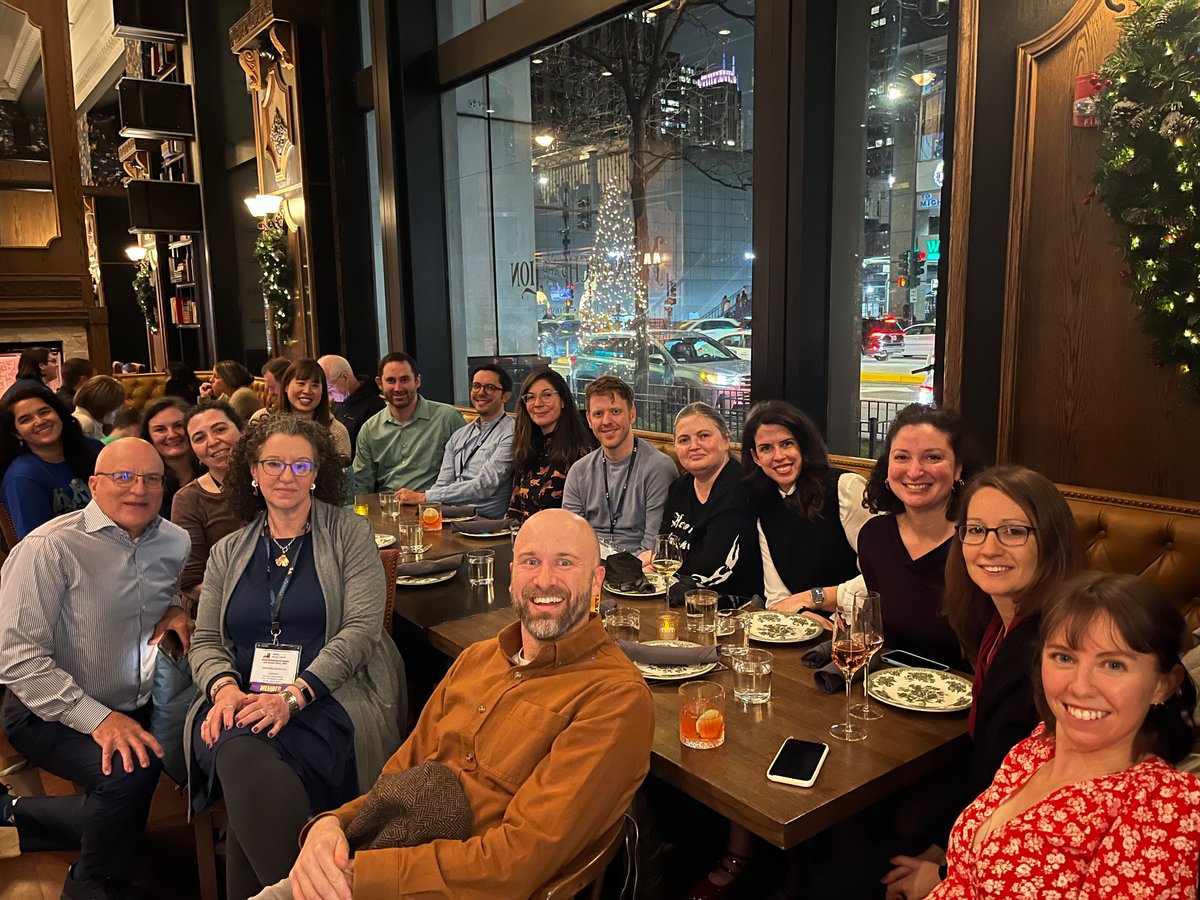 My first time at <a href="/AMERSA_tweets/">AMERSA</a> and so impressed at the quality of the content and mostly the humans here 😍. Not surprising it’s home to so many <a href="/MethadoneLib/">National Coalition to Liberate Methadone</a> supporters who came to our gathering ☺️🥰. More at our 3:15 workshop on #liberatemethadone movement!