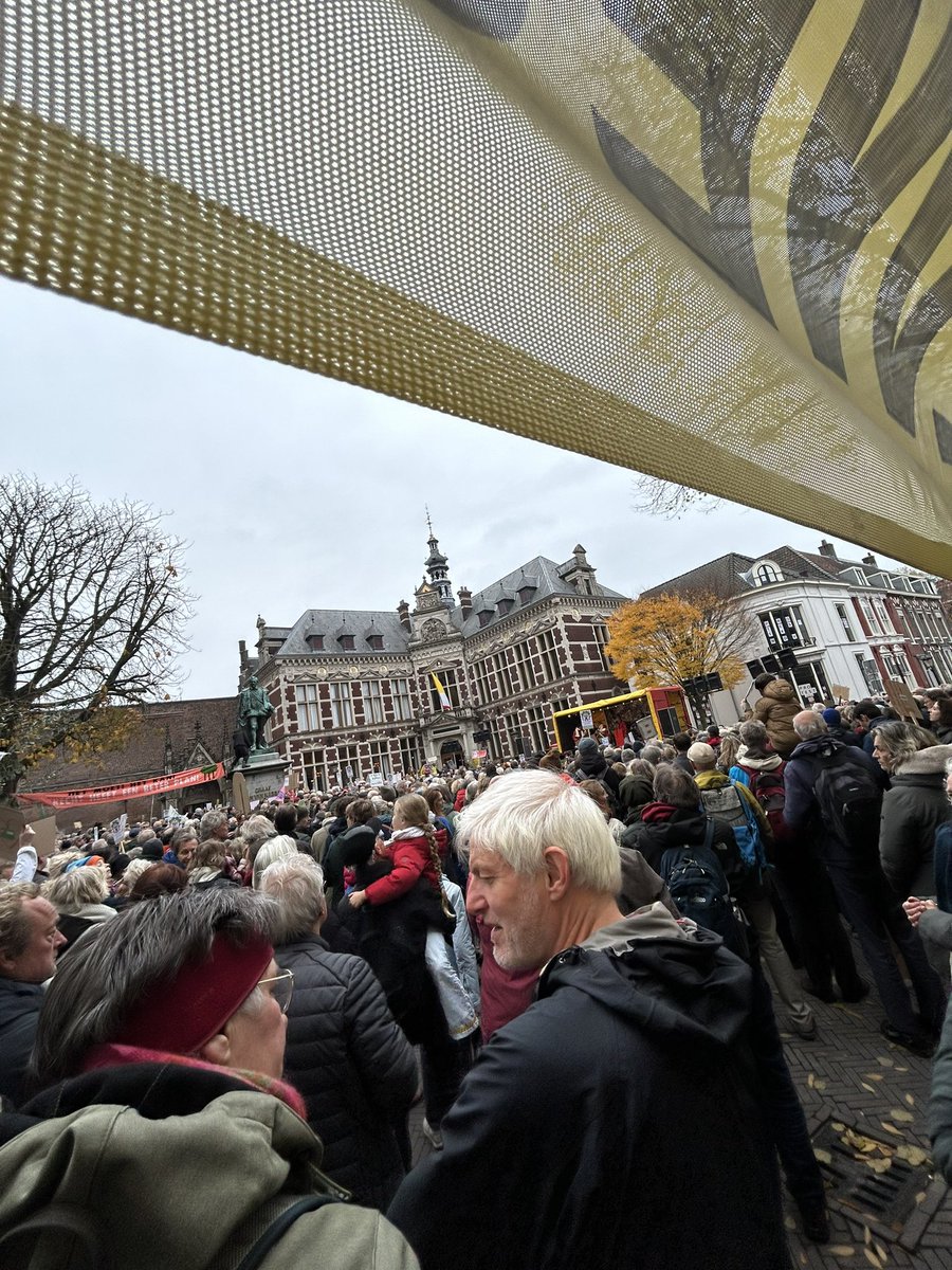 Jos Cozijnsen tweet media