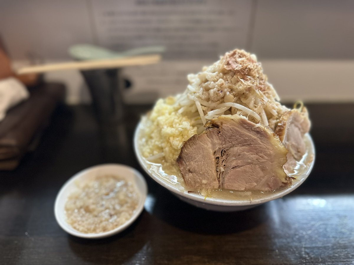 誕生日おめでとうございます🎉
限定塩ラーメン最高！！！

ラーメン大　全部マシマシ

アブラも塩ダレ限定バージョンでびっくり
年1じゃないらしいから次は塩和え麺🙌
ご馳走様でした🙏 

 #これが好きだから