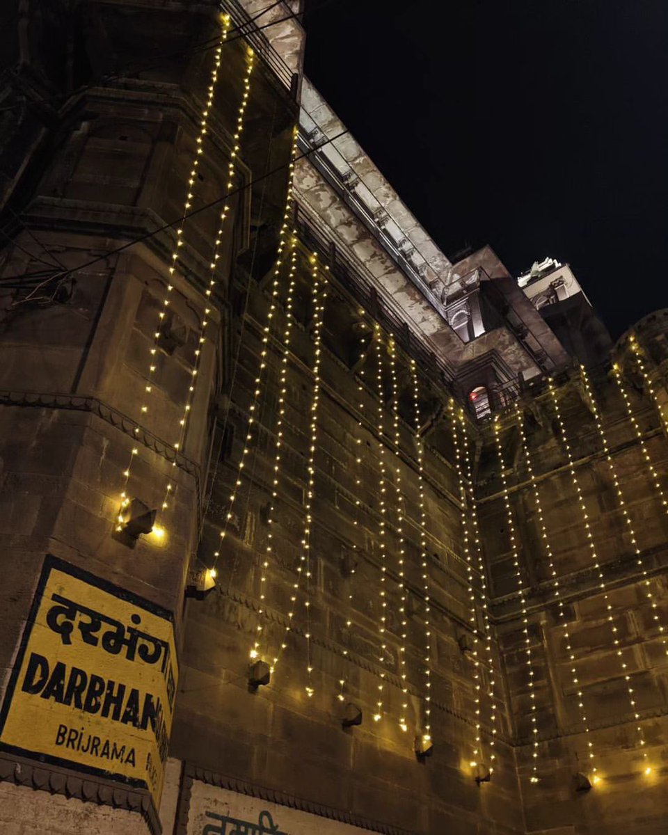 silent_touch_kk's tweet photo. महादेव की नगरी ‘काशी  …✨ देव दीपावली 🪔💕 https://t.co/8hFnUVBvkV