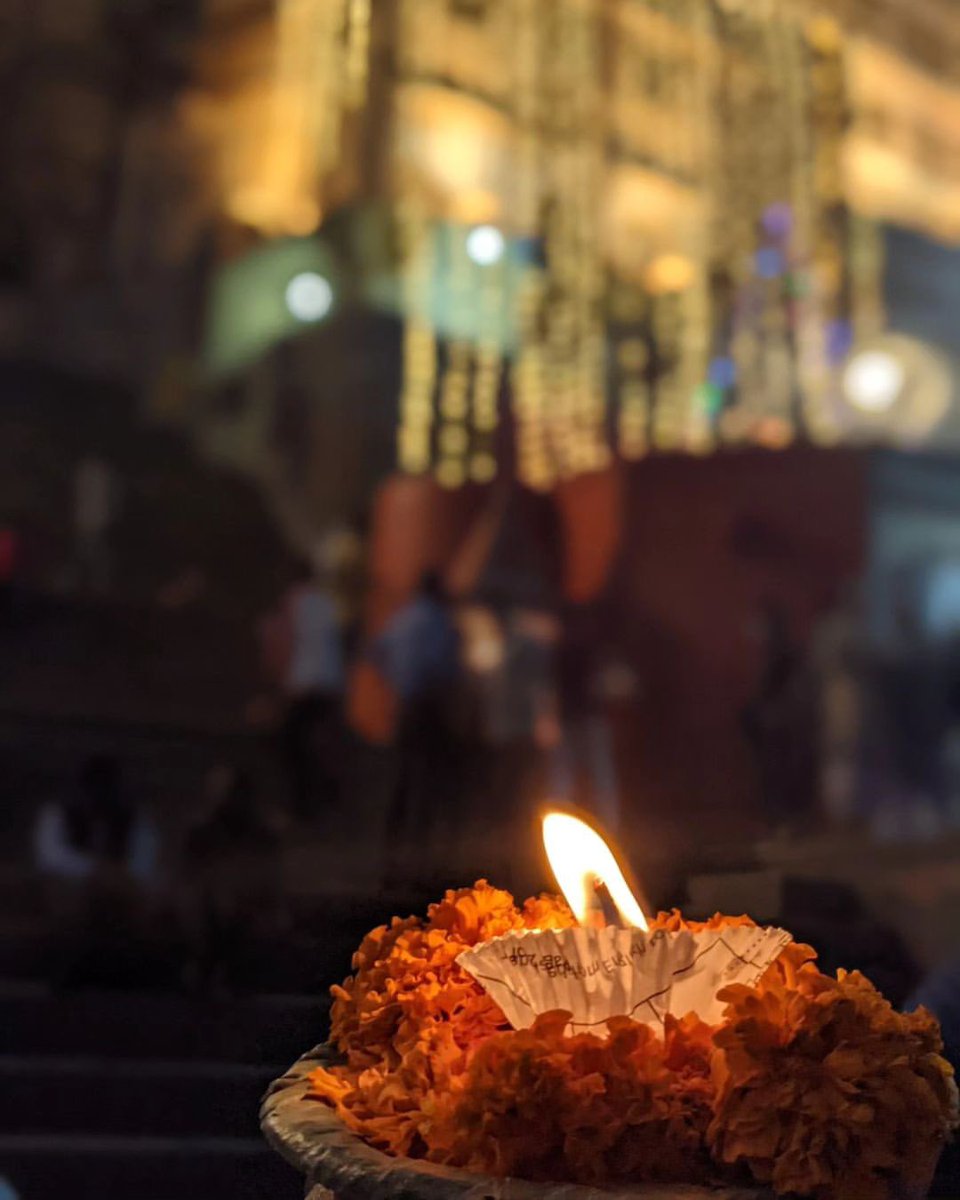 silent_touch_kk's tweet photo. महादेव की नगरी ‘काशी  …✨ देव दीपावली 🪔💕 https://t.co/8hFnUVBvkV