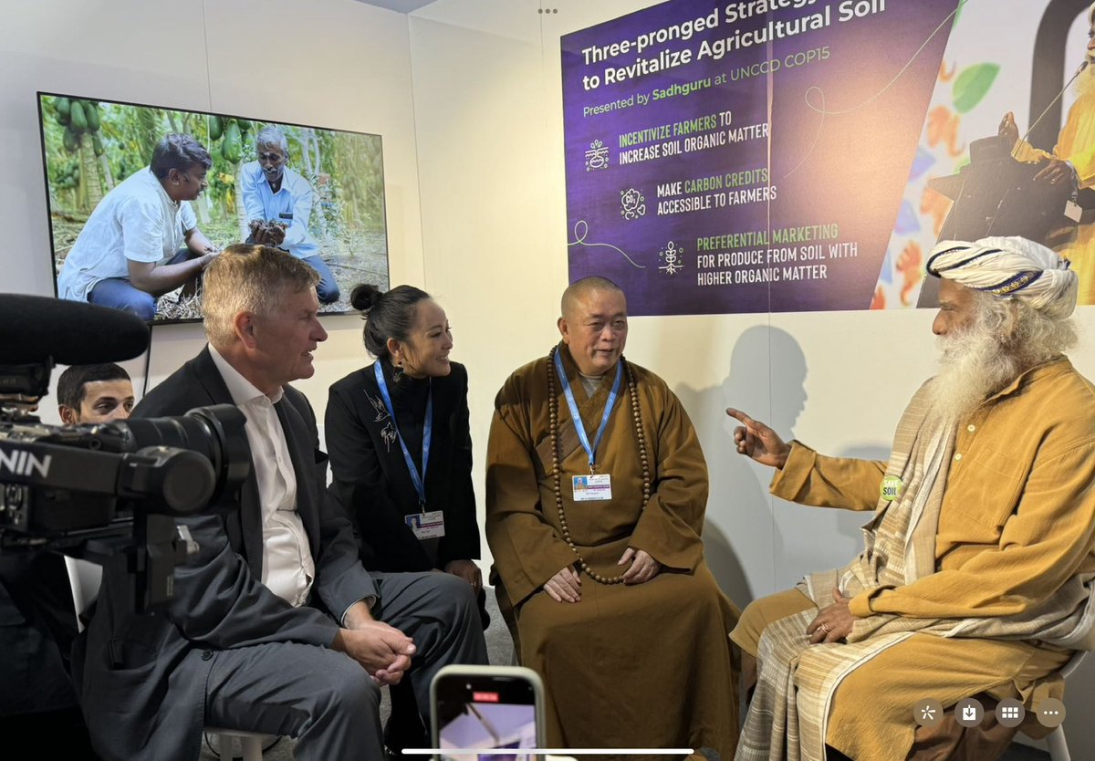 Sadhguru JV meets Shi Yongxin - so much energy and inspiration!

We at the Europe - Asia Center were privileged to bring together two of Asias most amazing spiritual leaders at COP29 Azerbaijan in Baku.

Sadhguru is know to all Indians and to many around the world as a most