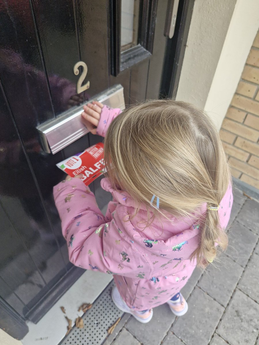 Corrinne Hasson (She/Her) (@corrinne100) on Twitter photo Little bit of help on today's leaflet drop!! #BuildingBetterTogether
<a href="/labour/">The Labour Party Ireland</a> <a href="/labourwomen/">Labour Women</a> @eilishbalfe Little bit of help on today's leaflet drop!! #BuildingBetterTogether
<a href="/labour/">The Labour Party Ireland</a> <a href="/labourwomen/">Labour Women</a> @eilishbalfe