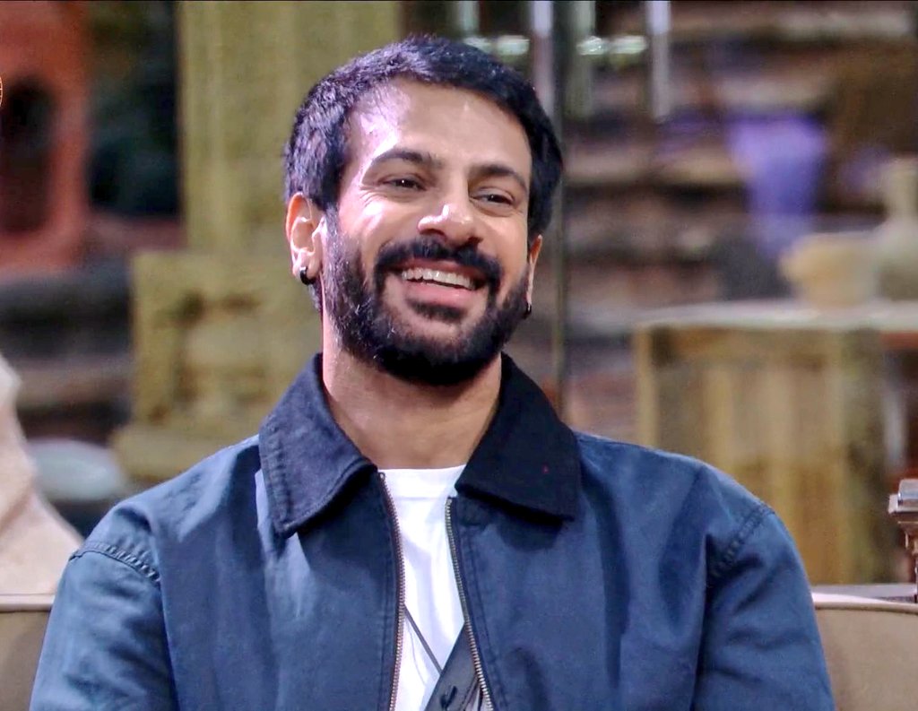 real_khabri_1's tweet image. Ranking Poll of Week 6

Like &amp;amp; Retweet if you&apos;re supporting #KaranVeerMehra in #BiggBoss18 house.

(Only Likes &amp;amp; Retweets will count)
7 Pm to 7 Pm (24 hours) 

#BB18
#SalmanKhan