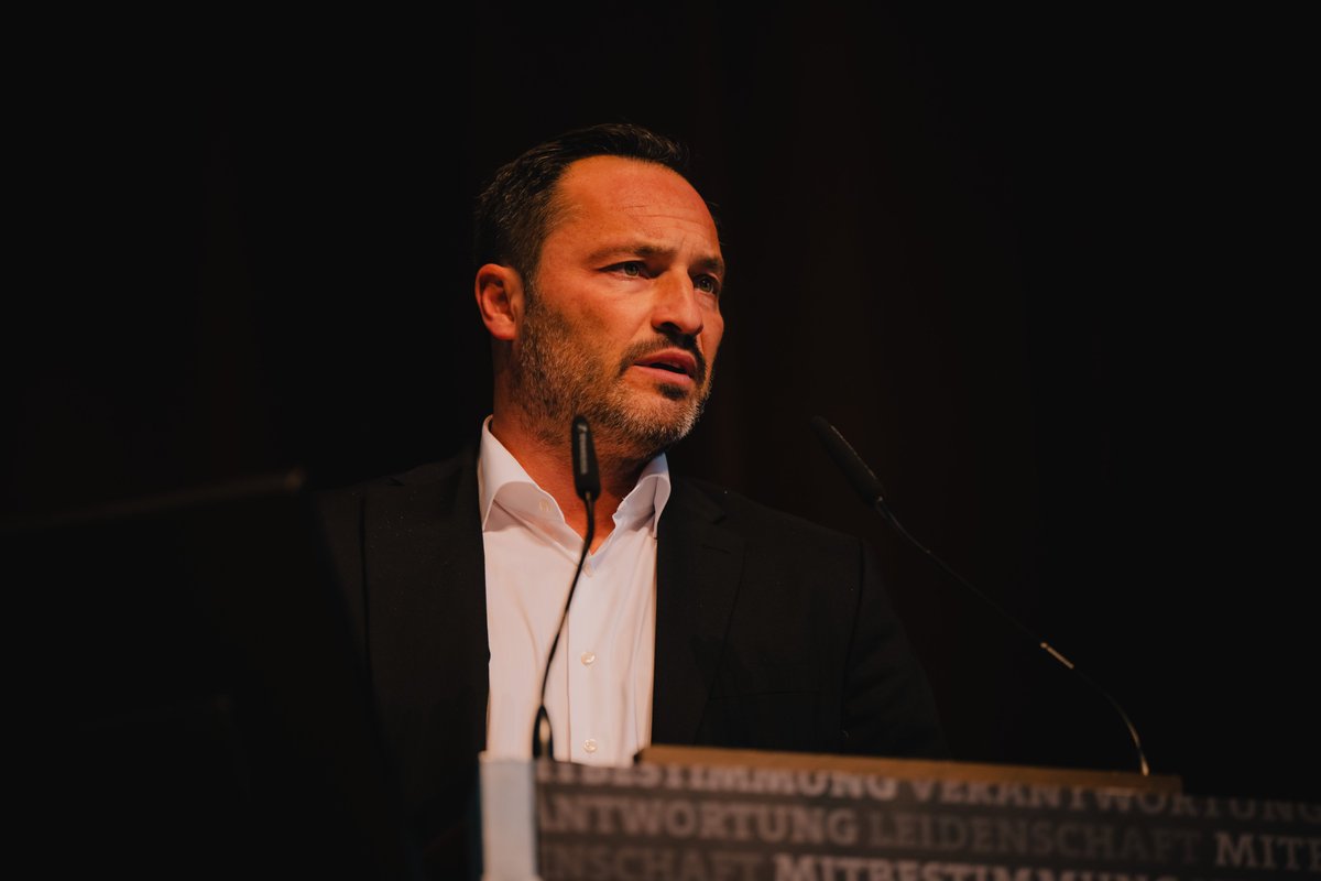 "Wir wollen die Spieler, wie Tony Menzel oder Jonas Oehmichen, weiter bei uns entwickeln." - Thomas Brendel, Geschäftsführer Sport der SGD. 🗣️ #sgdMV24 #sgd1953