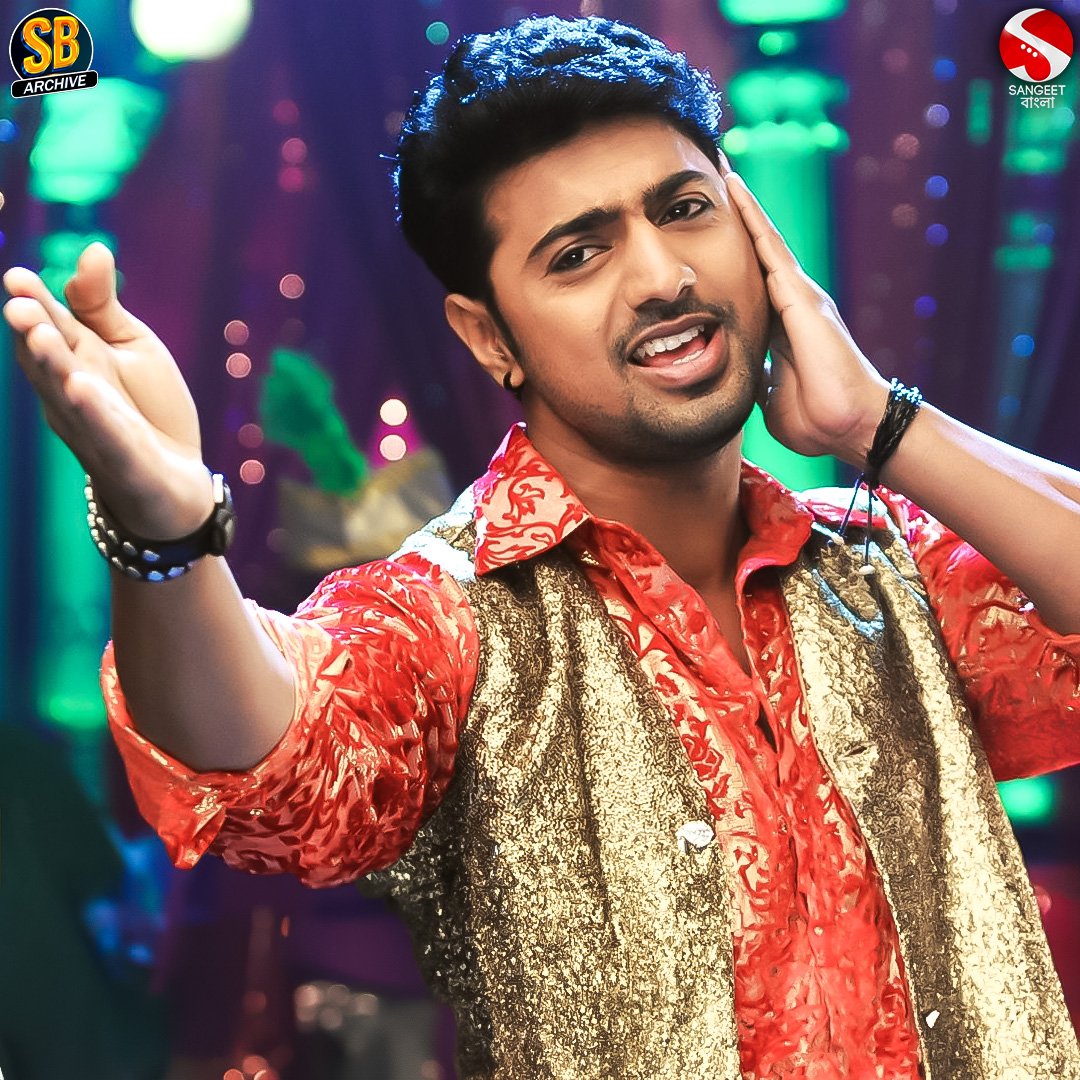 SangeetBangla's tweet photo. #SBArchive থেকে রইল @idevadhikari -র এই exclusive ছবি!
কোন গানের shooting-এর এই ছবি comment-এ জানাও।
#Dev #BanglaMovie #BengaliCelebrity #SangeetBangla #HullorHoyeJak https://t.co/lM4pV6AB2C