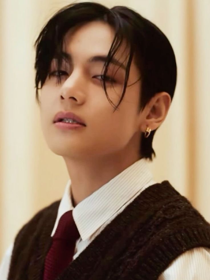 V IS COMING
TAEHYUNG IS COMING 
#D_20_To_White_Christmas
#WhiteChristmasWithBingV