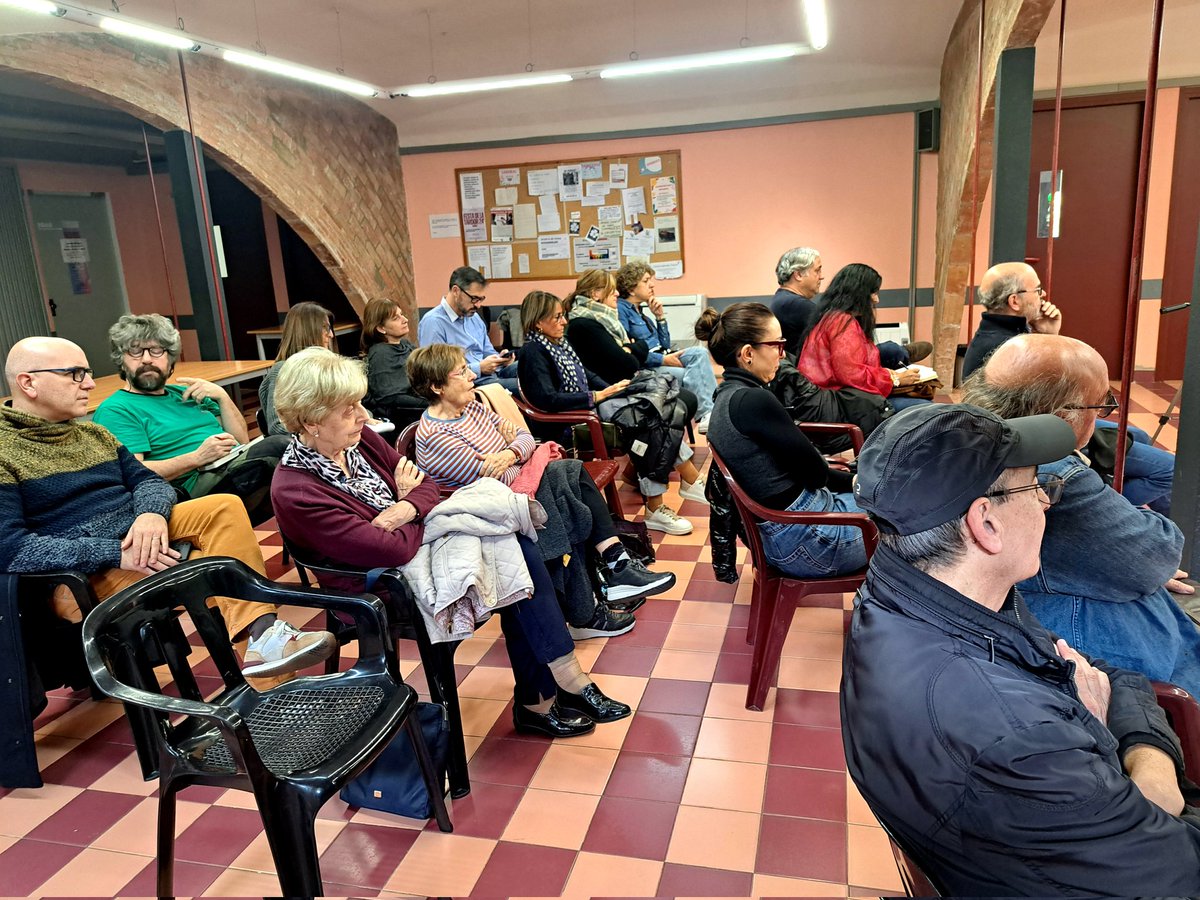 Amelia Barbero (@melibarberor) on Twitter photo . Al centre cívic Sant Narcís, xerrada sobre "LA CIUTAT EN MOVIMENT" organitzada per <a href="/gironafutur/">Girona Futur</a> i a càrrec de Ricard Font, Oriol Rey, Carme Castel i Jordi Batallé
. Cal endressar i optimitzar la mobilitat pq és una qüestió que preocupa i afecta a tothom.
. Molt interessant!!! . Al centre cívic Sant Narcís, xerrada sobre "LA CIUTAT EN MOVIMENT" organitzada per <a href="/gironafutur/">Girona Futur</a> i a càrrec de Ricard Font, Oriol Rey, Carme Castel i Jordi Batallé
. Cal endressar i optimitzar la mobilitat pq és una qüestió que preocupa i afecta a tothom.
. Molt interessant!!!