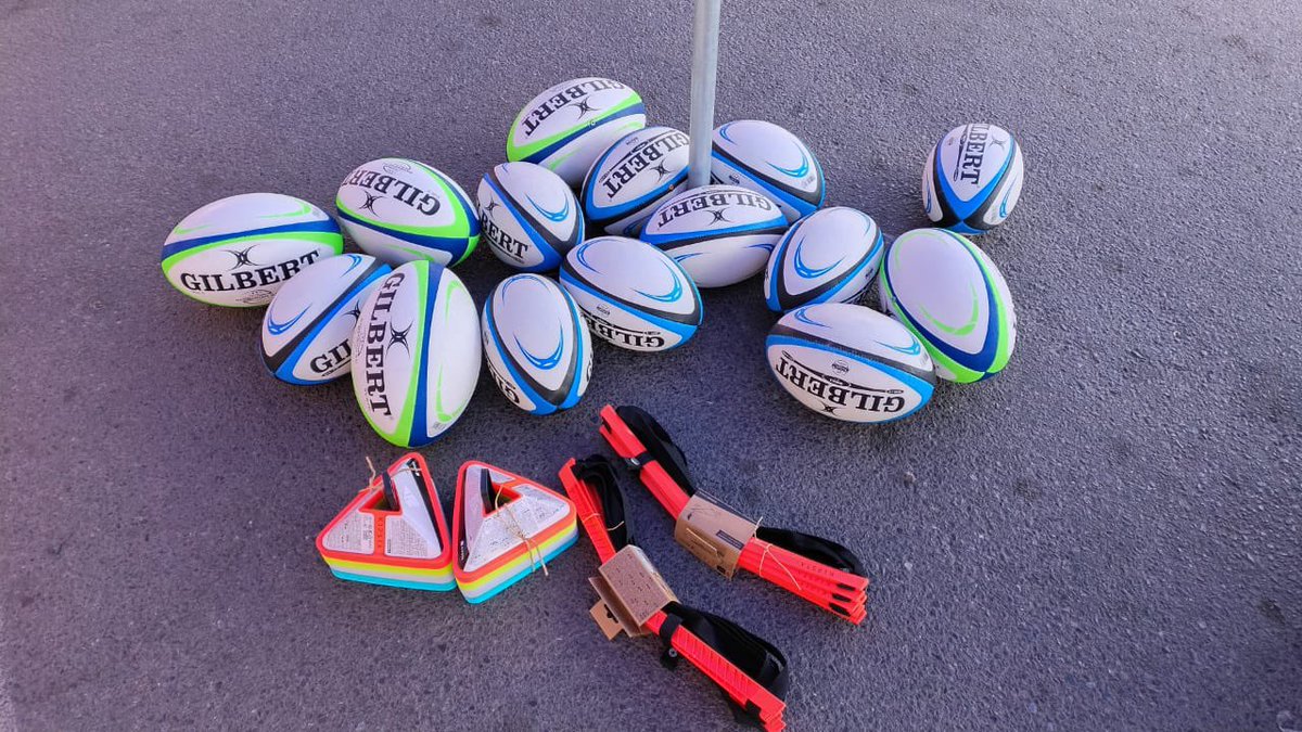 Hoy estamos felices ya que nuevamente #espaciourbanolosandes nos invita a dar a conocer nuestros deportes #rugby &amp; #hockey invitamos a toda la comunidad que se acerque y conozcan nuestro lo entretenido del deporte <a href="/PT_LosAndes/">Puerto Terrestre</a> <a href="/municallelarga/">Muni Calle Larga</a>