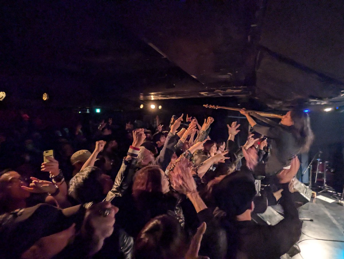 ベアボーーーンズ！
祝30周年💥
満員のアースダム