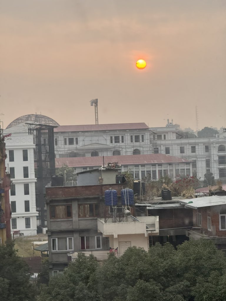 बिहानी पहिलो किरण सरी…