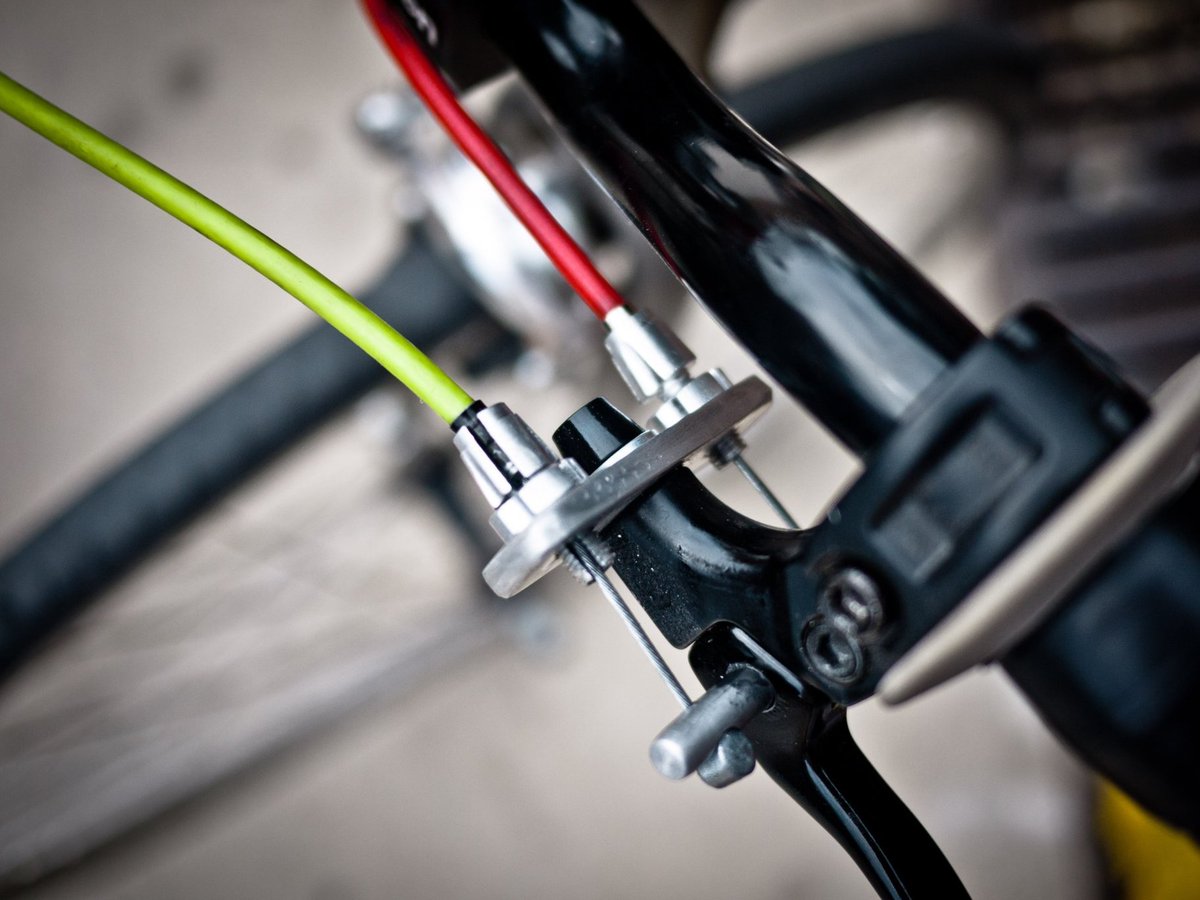 iFixit's tweet image. Bicycles are one of the most commonly repaired items in the world. However, new bicycles are moving in a less repairable direction.

Click the link below to read our full breakdown of bike repairability and how e-bike batteries can be unreliable.
ifix.gd/3YHTt0h
—
#iFixit