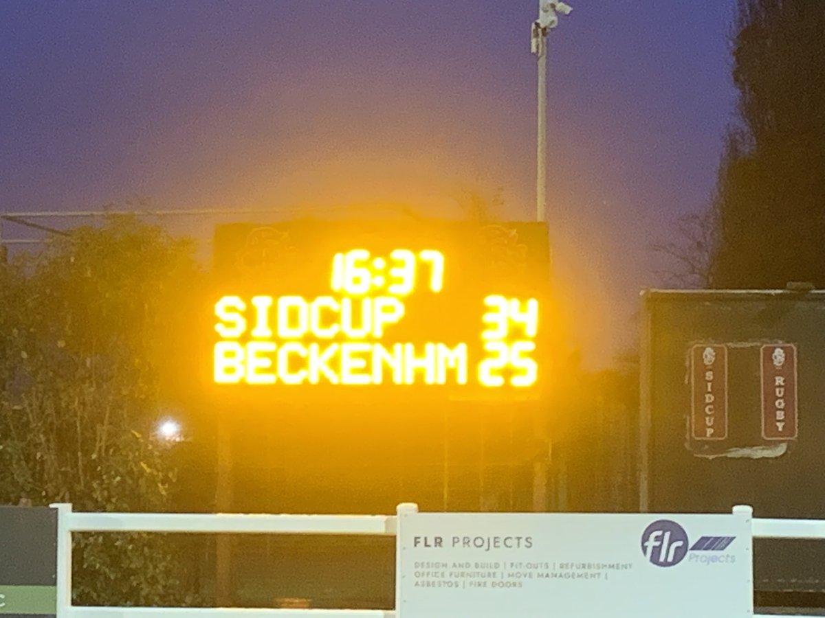 NorthCrayDisRBL's tweet photo. Kindly invited by @sidcup_rfc to lead the teams out today in their home game v @BeckenhamRFC - raising awareness of our #communitywork as @PoppyLegion @NorthCrayDisRBL 
SRFC won, 34-25 @LBofBexley @AllandAboutSidc @SidcupLife #thankyou #Sidcup #rugby #community #RBL #LestWeForget https://t.co/5GAQtR1BtG
