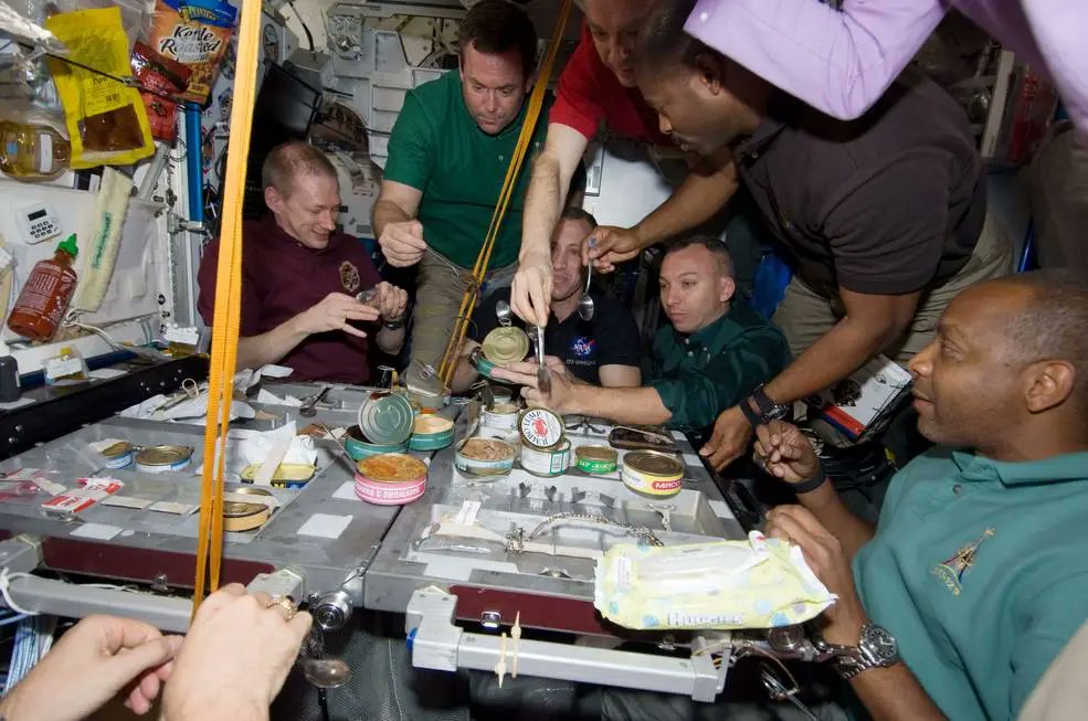 astrobiology's tweet photo. Editor: as a former #NASA person with experience on expeditions to #DevonIsland and a month living at #Everest Base camp its clear that explorers always create a place to eat and catch up with everyone - on Earth and offworld. #astrobiology #antarctica @OldestIce https://t.co/1islZyHSgs