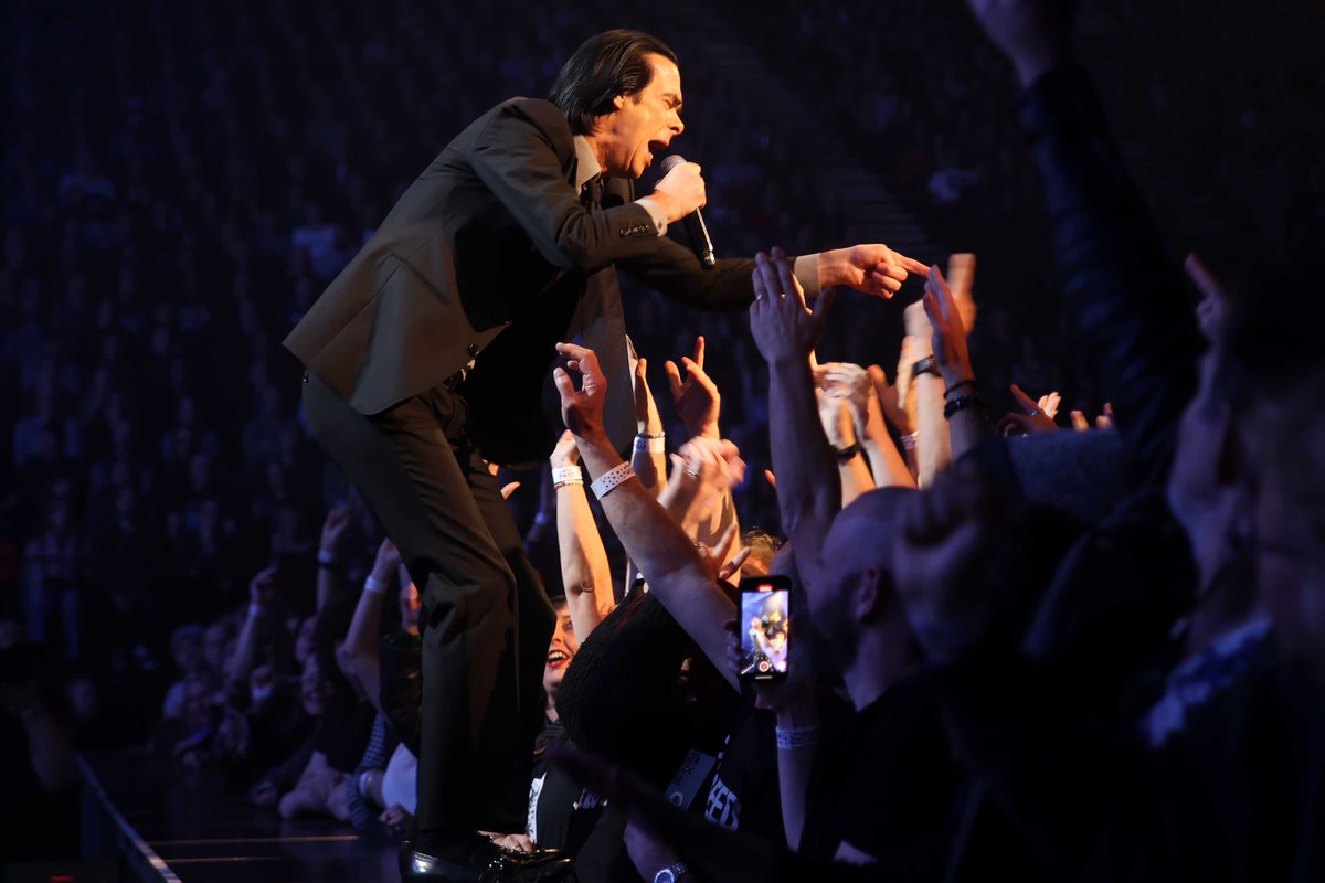 MagazineUnscene's tweet photo. @nickcave  &amp; the Bad Seeds &amp; Black Country New Road – 15.11.24 – BP Pulse Arena Birmingham https://t.co/PLecD2ukcT via @Rockwell Unscene Magazine https://t.co/A0JypbrVhP