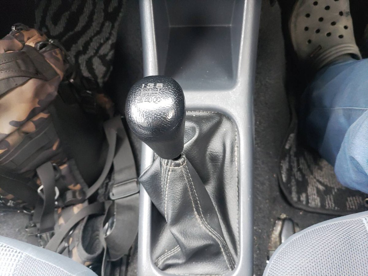 x_QV_x's tweet photo. テリオスキッド購入しました💪
フルノーマルMT車、走行5万キロに整備記録全てディーラー車と前オーナーさんの愛を感じる1台です。
近々オルペン出来たらなぁと画策してます😆 https://t.co/ylSJtvg93K