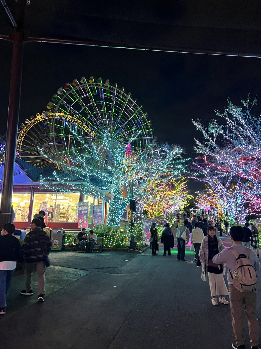 yonkou0115's tweet photo. 彼女とよみうり行ったけど凄くよかった今まで見てきたイルミで一番よかった！ https://t.co/A5zwym1HuT