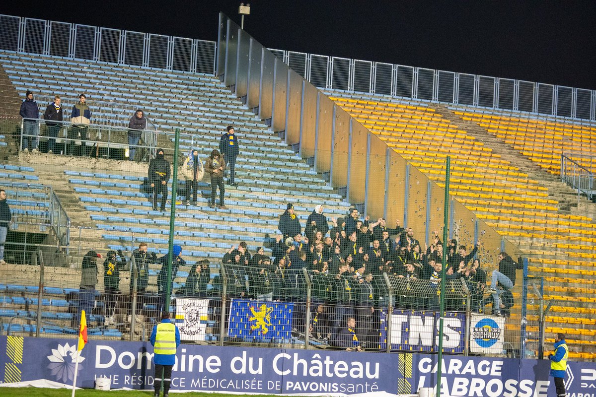 FCSM_officiel's tweet photo. 🫶 𝐌𝐄𝐑𝐂𝐈 💛💙 Rentrez bien et rendez-vous la semaine prochaine à domicile 👊
🏆 #FCGFCSM https://t.co/Nn6r9nYP72