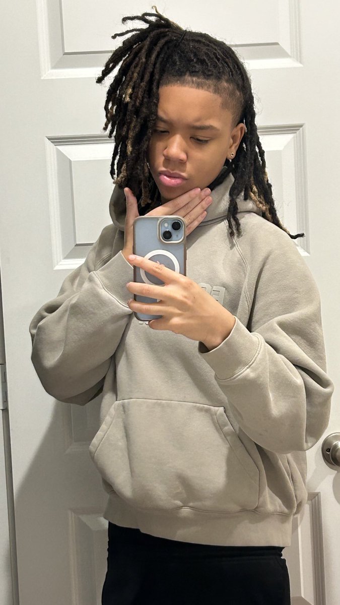 ripdaniphantom's tweet image. in my soft stud era