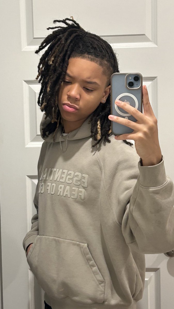 ripdaniphantom's tweet image. in my soft stud era