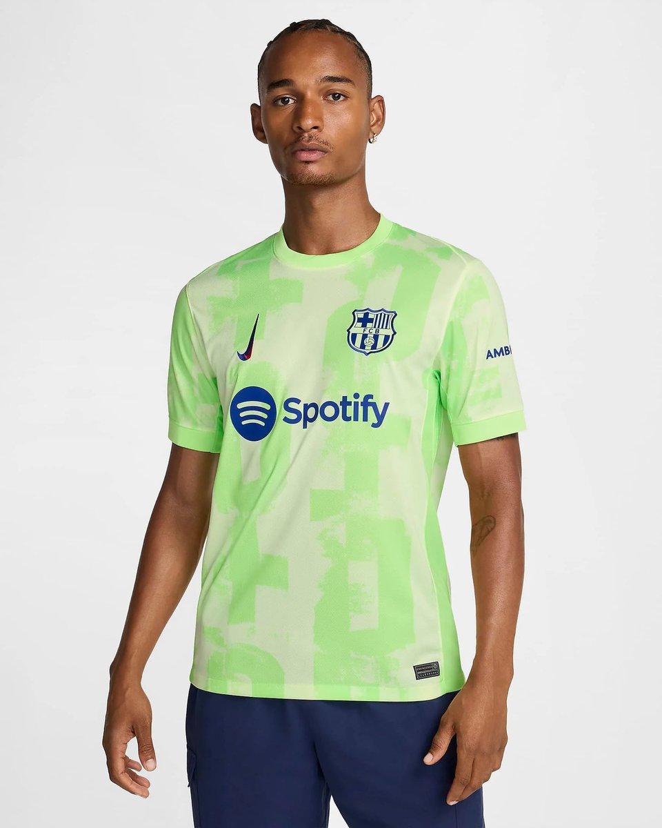Actu_Barcelona's tweet photo. JEU CONCOURS MAILLOT 🎁

Avec @SambaFut_EU on vous fait gagner un maillot du Barça de votre choix ! 🤯

Pour participer :

1. Follow @Actu_barcelona &amp; @SambaFut_EU 
2. RT ce tweet.
3. Mentionne un ami

Tirage dans 7 jours. ☘️🤞 https://t.co/ZB7xw2DXtf