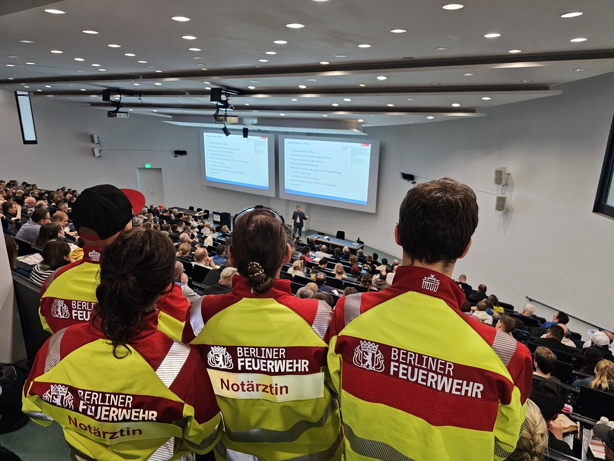 Zweiter Tag #Berliner_Rettungsdienstsymposium mit 600 registrierten Teilnehmenden.
Schwerpunkte waren #Traumaversorgung
#Luftrettung
Nächstes Jahr geht's weiter!
Folgt uns auch hier instagram.com/rd_symposium?i…
<a href="/ChariteBerlin/">Charité - Universitätsmedizin Berlin</a> 
#Notfallmedizin