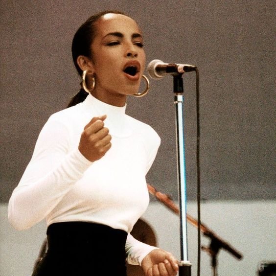 vibetoarnold's tweet image. What&apos;s your favorite Sade song❔