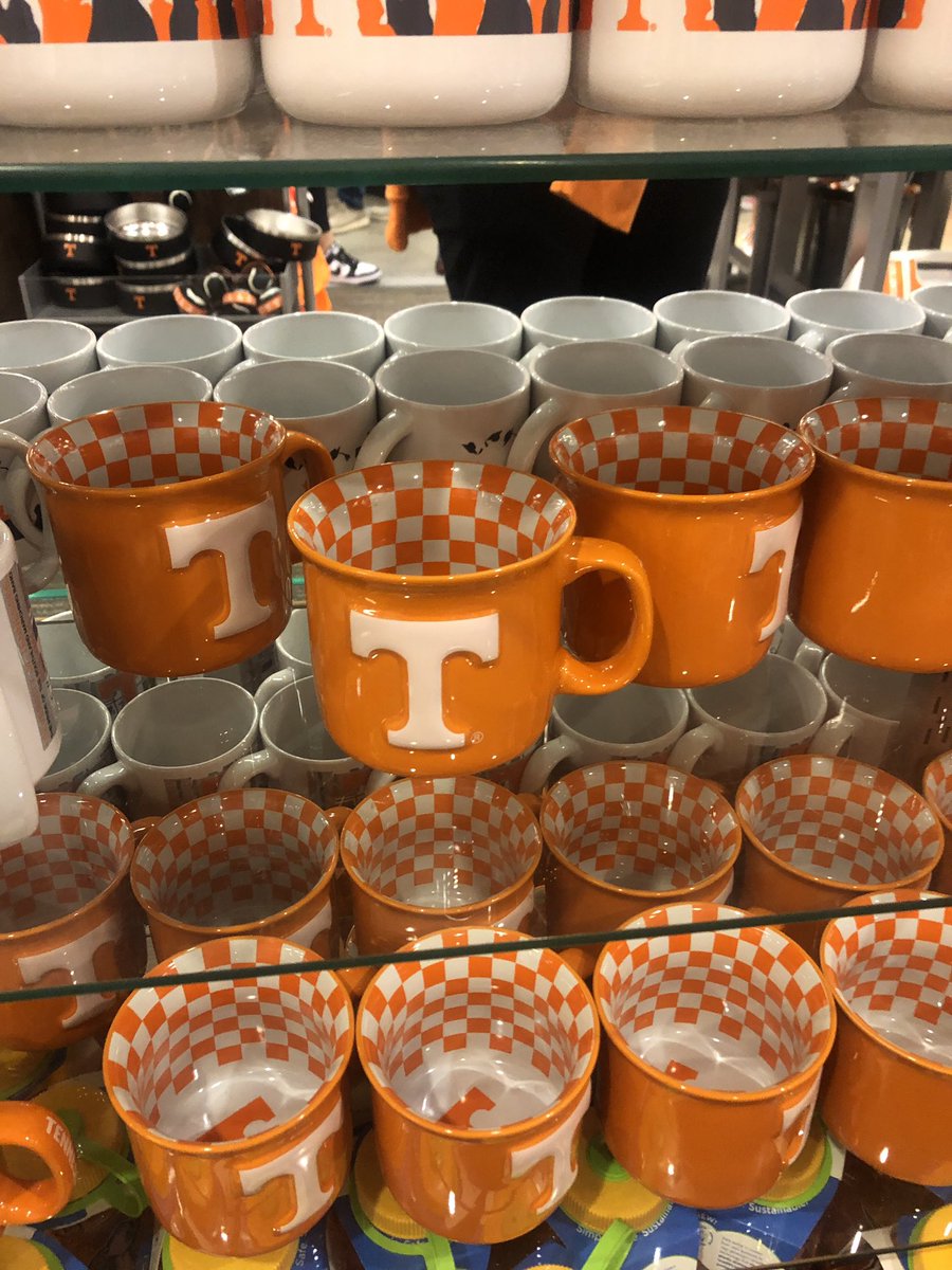 pharmdrod's tweet photo. @UTVolShop  Is this one available to purchase online? Saw it in person and now can’t find it. https://t.co/qddyaRlNMh