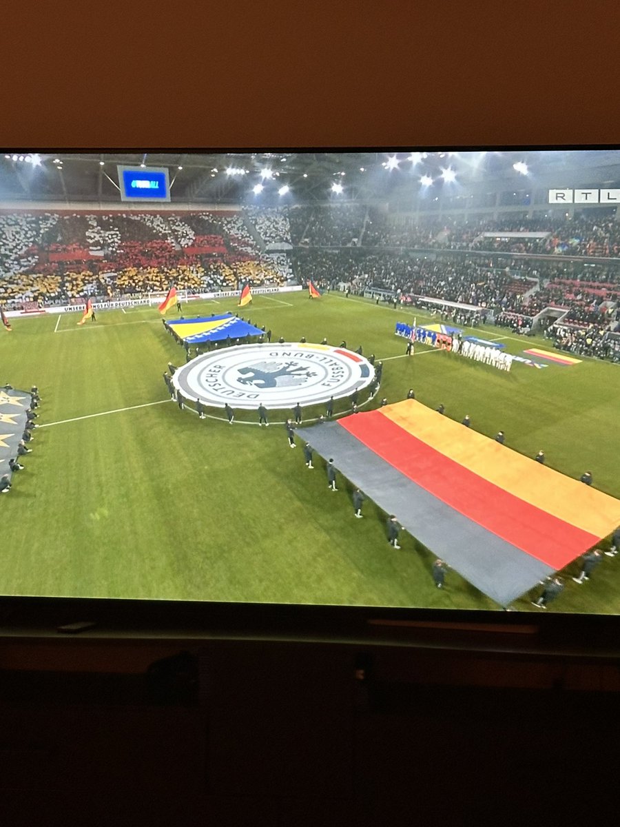 bellaraerae's tweet photo. Stolz auf genau das! 🇩🇪🇩🇪🇩🇪 https://t.co/lFnd1wDpj0