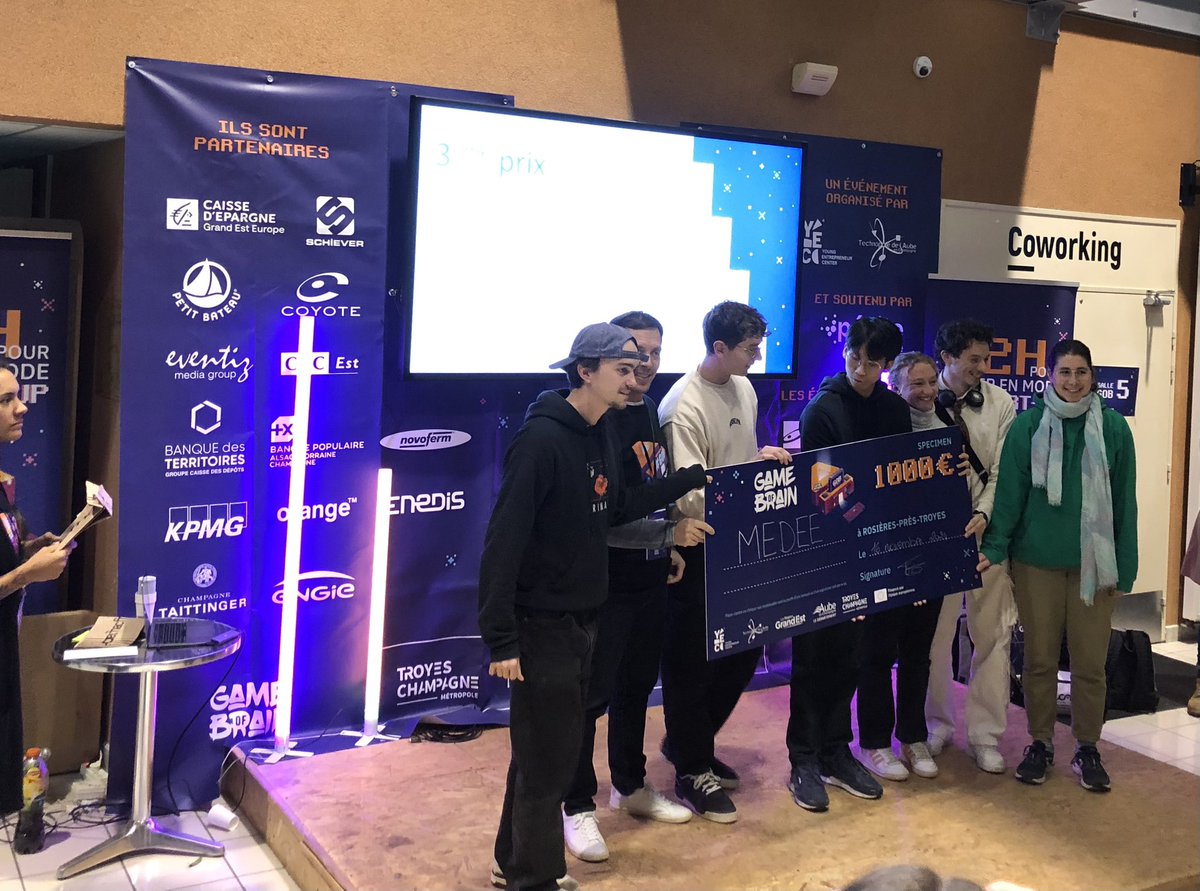 AJussiaume's tweet photo. De beaux projets récompensés à #gameofbrain ce soir à Troyes @TechnopoleAube @pepite_ca @PepiteFrance https://t.co/uR7C68K1Vy