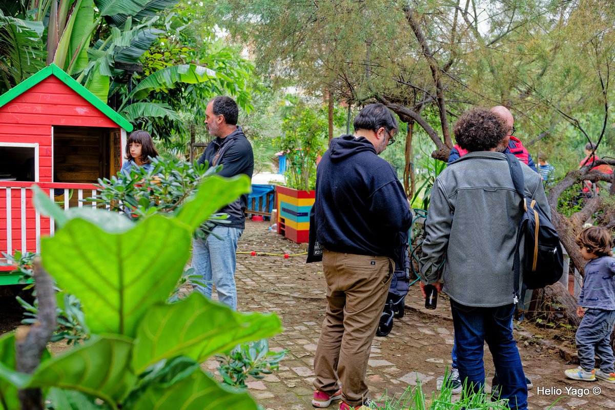 RadioMalva's tweet photo. Sopar popular del 25 aniversari a benefici de les afectades per la #dana.
Milions de gràcies a totes per venir i especialment al @CabanyalHorta per l'espai i el donatiu. https://t.co/HVTljUxYO6