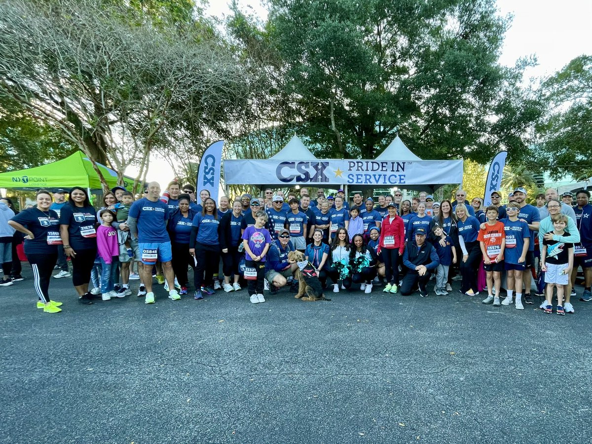 MayorDeegan's tweet photo. Runners from all walks of life came together for the #wwpcarryforward 5k to support our wounded warriors and the incredible work of @wwp. You could feel the Jacksonvile energy, commitment, and love for our veterans. https://t.co/6q5ZZkokeP